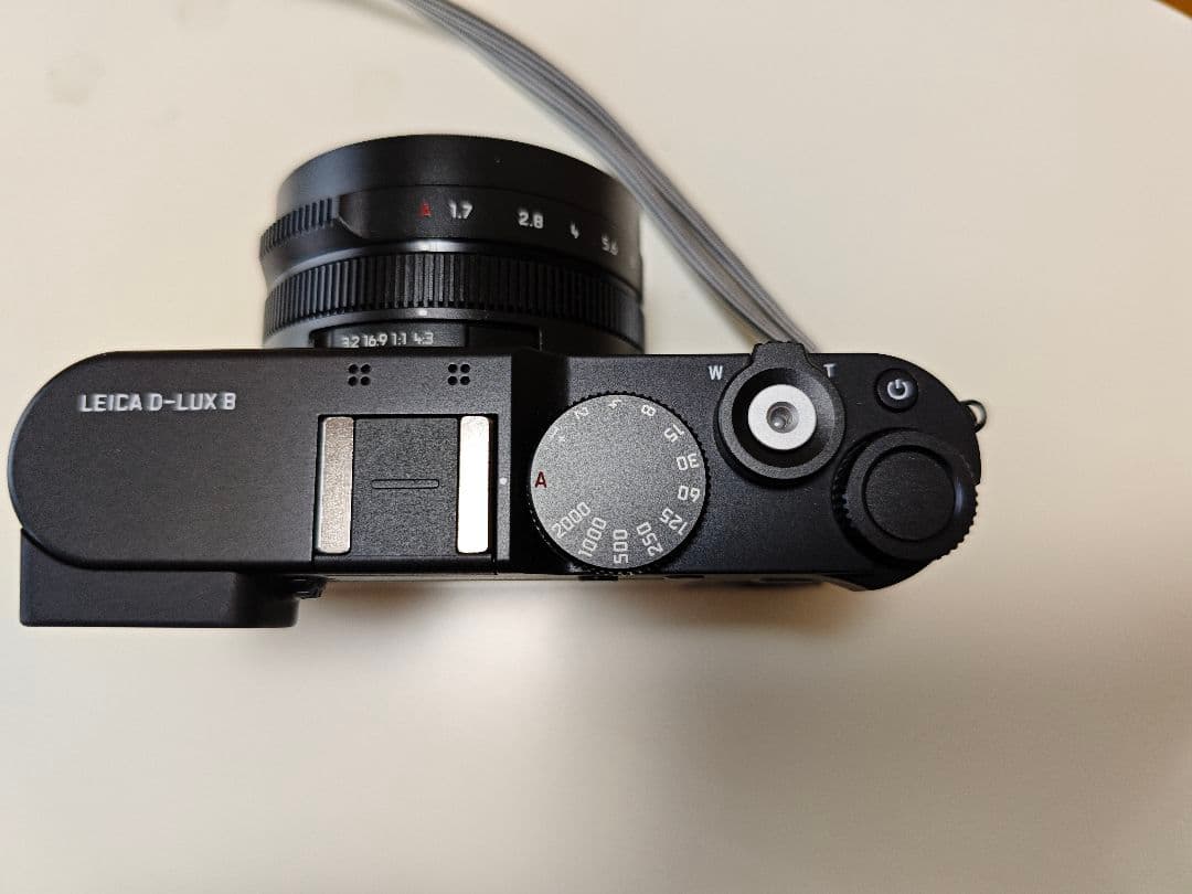 LEICA D-LUX 8 コンパクトデジタルカメラ