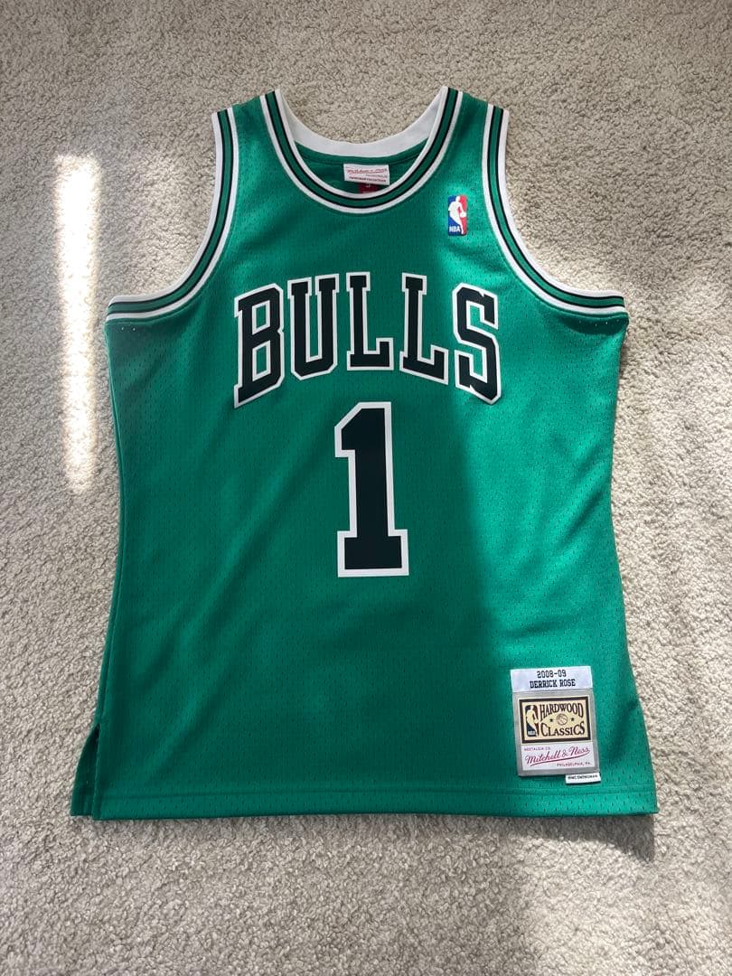 ミッチェル&ネス シカゴブルズ デレックローズ ユニフォーム
