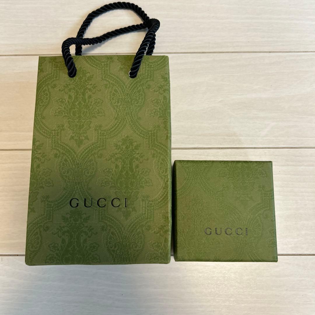 【新品無使用】GUCCIユニセックス　ピアス インターロッキングGピアス