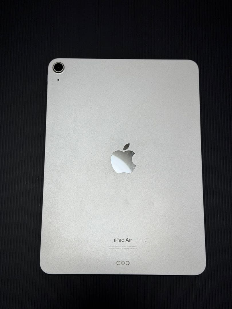 Apple iPad Air第5世代/M1/64GB/Wi-Fi/背面凹み有