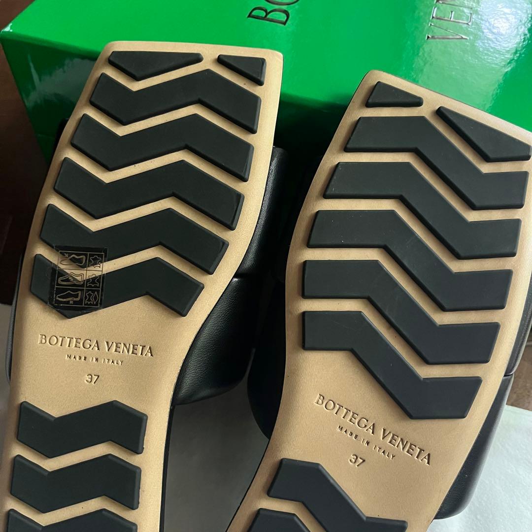 ボッテガ・ヴェネタ フラットサンダル
