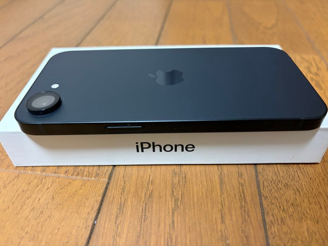 iPhone16e 128GB ブラック SIMフリー ケース