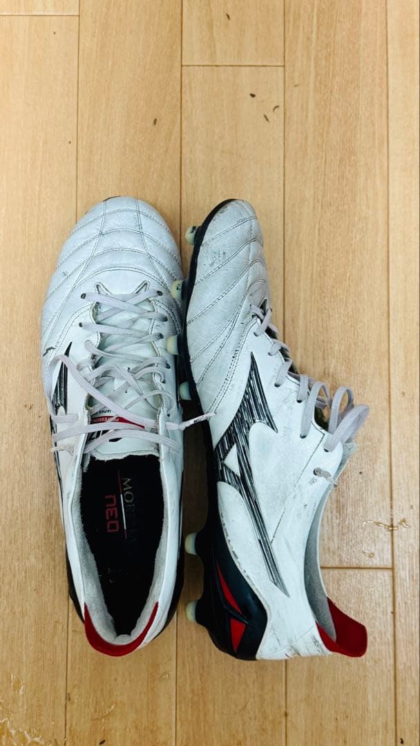 Mizuno Morelia Neo 4サッカーシューズ