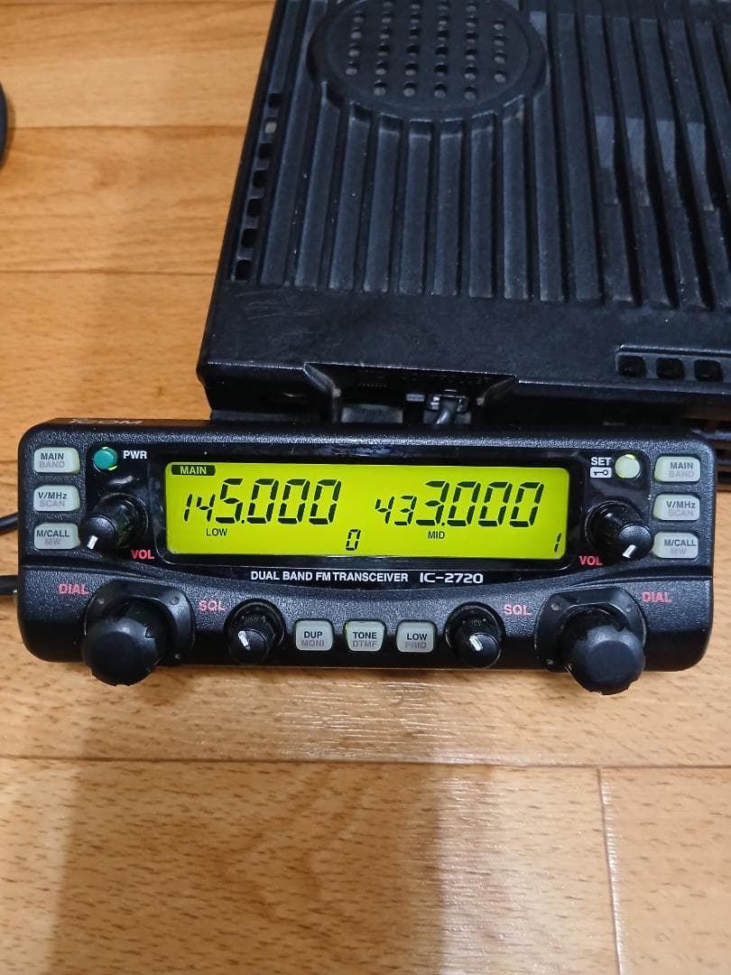 IC-2720 デュアルバンドFMトランシーバー