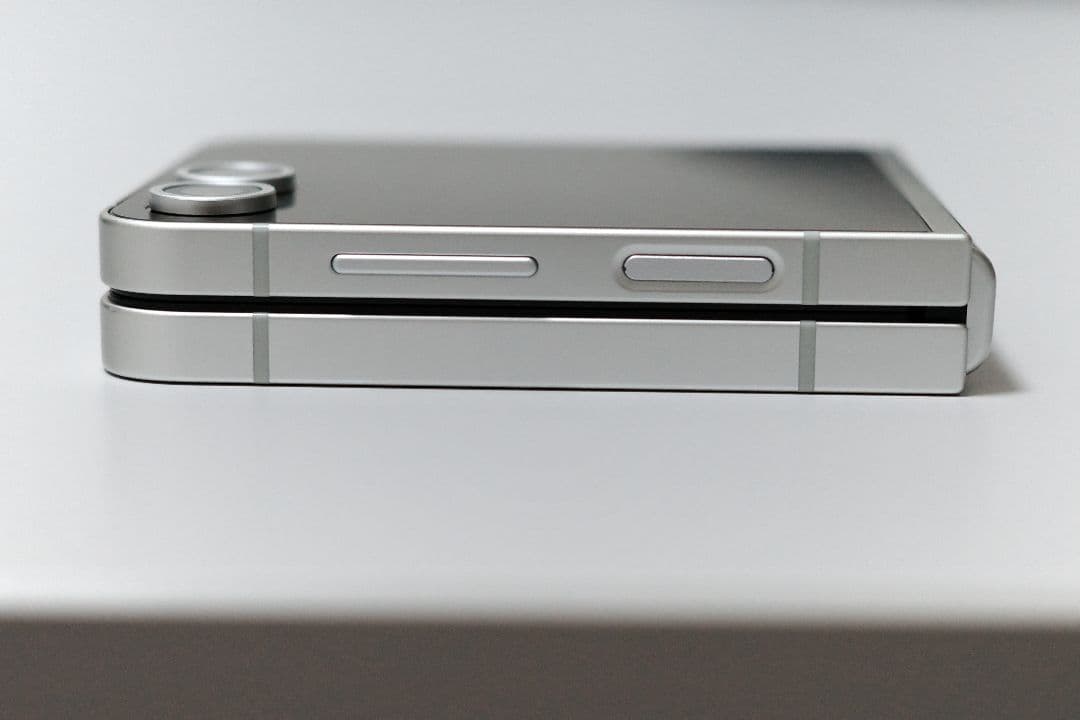 Galaxy Z Flip6 256GB｜SIMフリー ホワイト