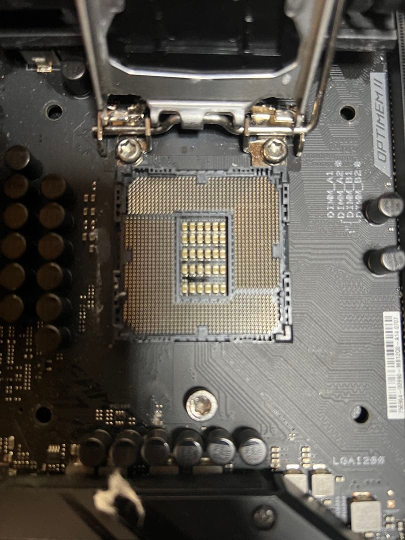 ROG STRIX Z490-F GAMING マザーボード