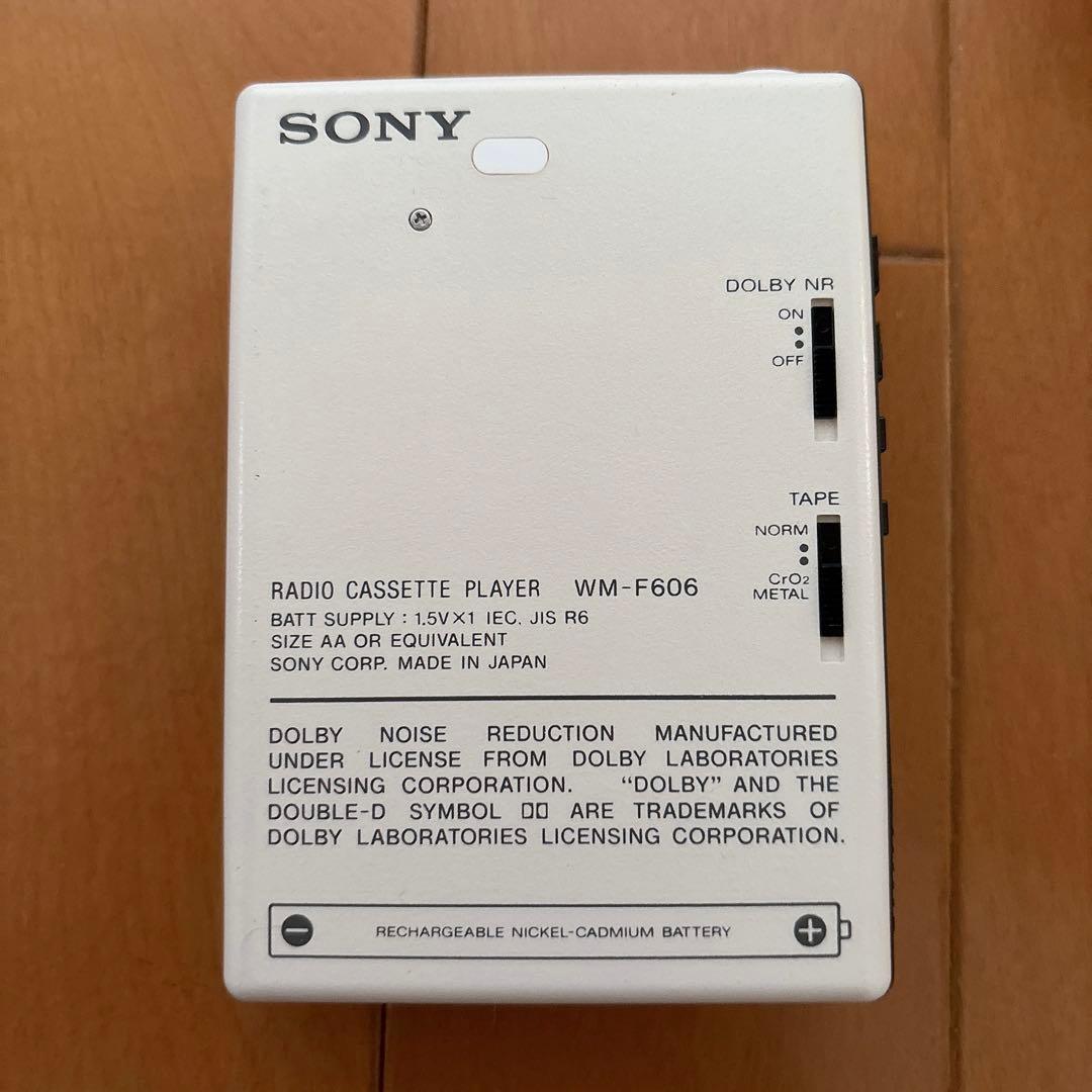 ポータブルプレーヤー SONY WALKMAN WM-F606
