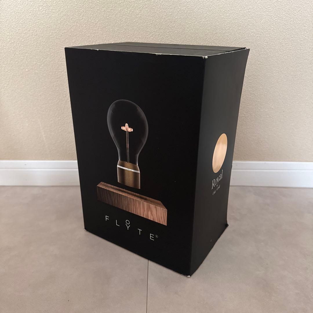 新品★FLYTE★ロイヤル★空宙に浮くLED電球★ライト★ランプ★永久機関