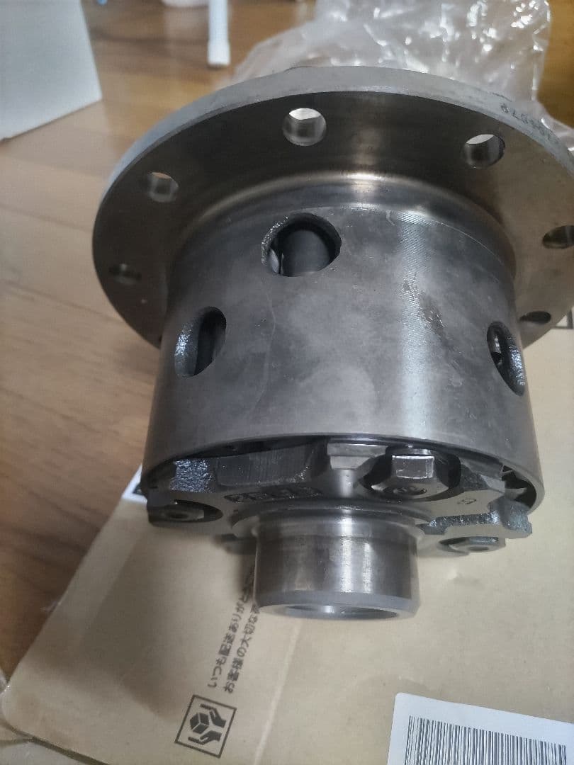 ZN6 純正トルセンデフ