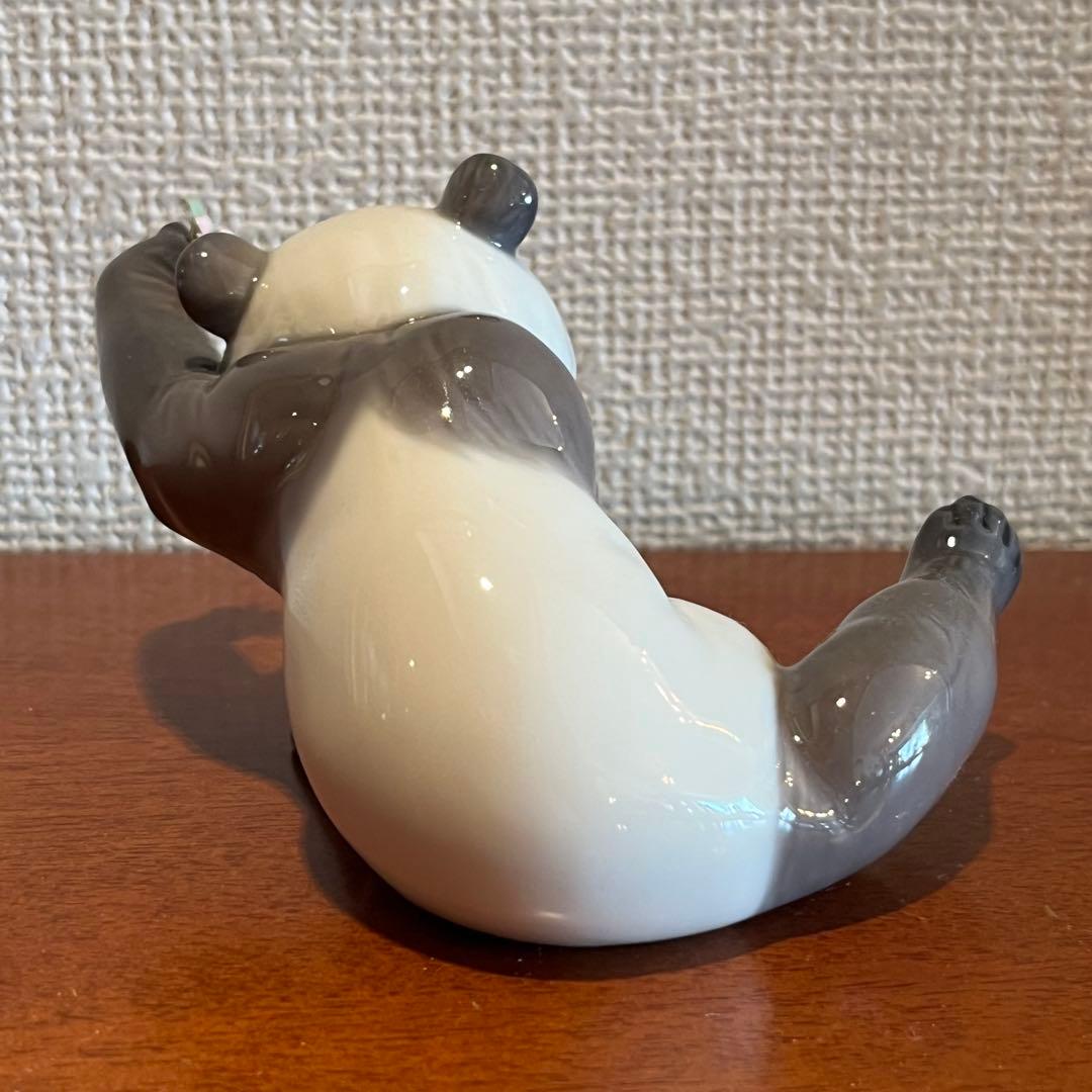超美品　リヤドロ　パンダ　ピンクの花　フィギュリン　人形　陶器　置物　C
