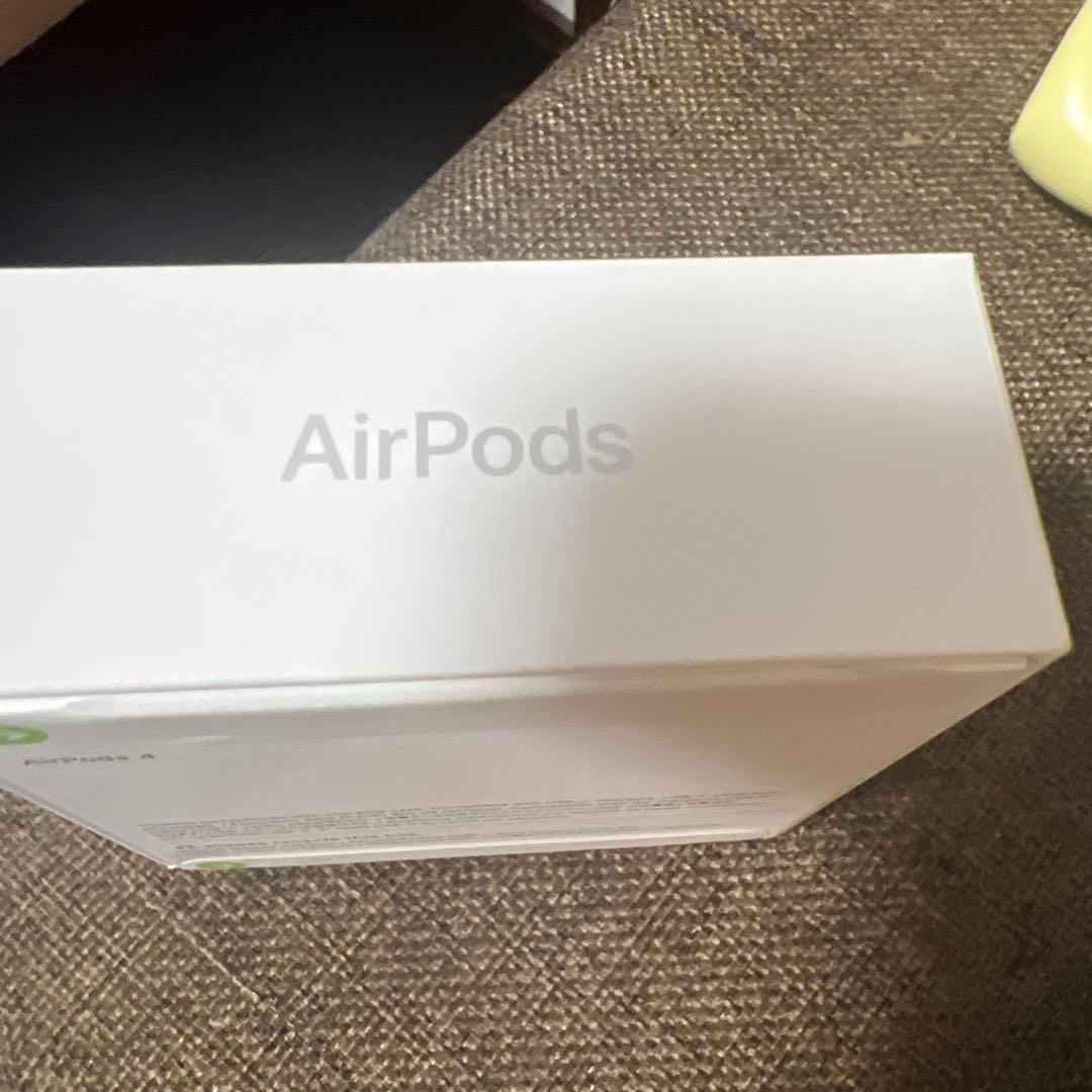AppleAirPods4第4世代　USB-C充電ケース付き