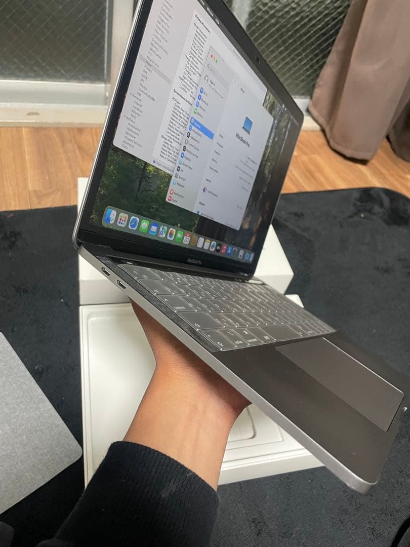 MacBook本体 MacBook Pro 13\" TouchBar Core i5 8/256GB