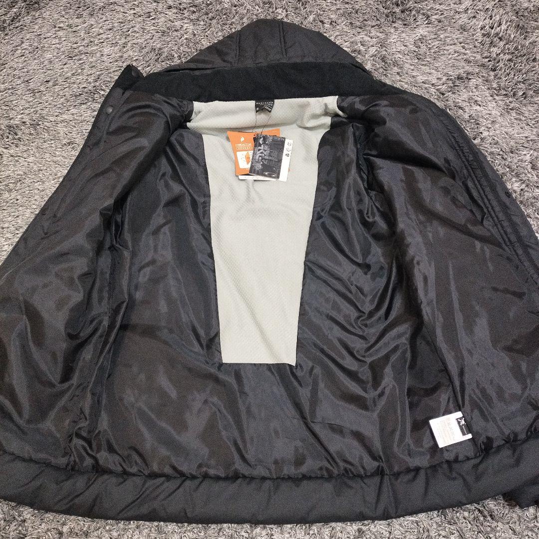 新品、未使用　Oakley フード付きブラックジャケット　中綿