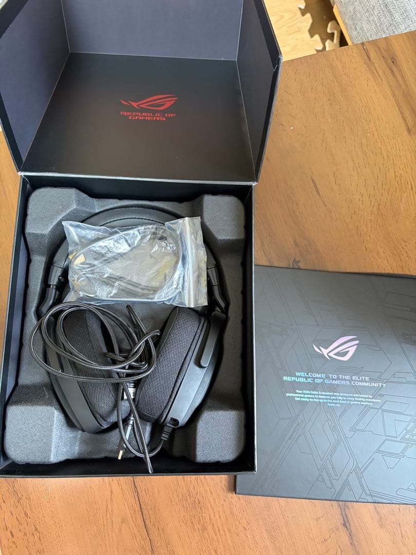 数回使用のみ！保証期限内ASUSエイスースゲーミングヘッドROGDELTAS