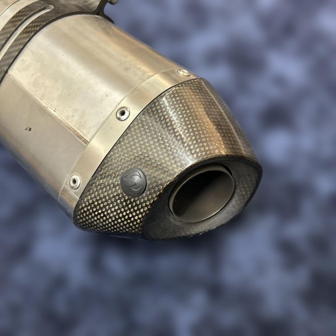 t*様 アクラポビッチ　スリップオンマフラー AKRAPOVIC