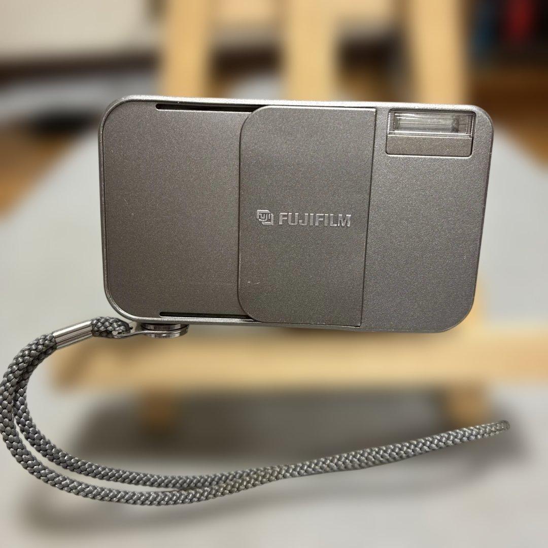 【フィルムカメラ】【ジャンク】富士フイルムCARDIA mini TIARA