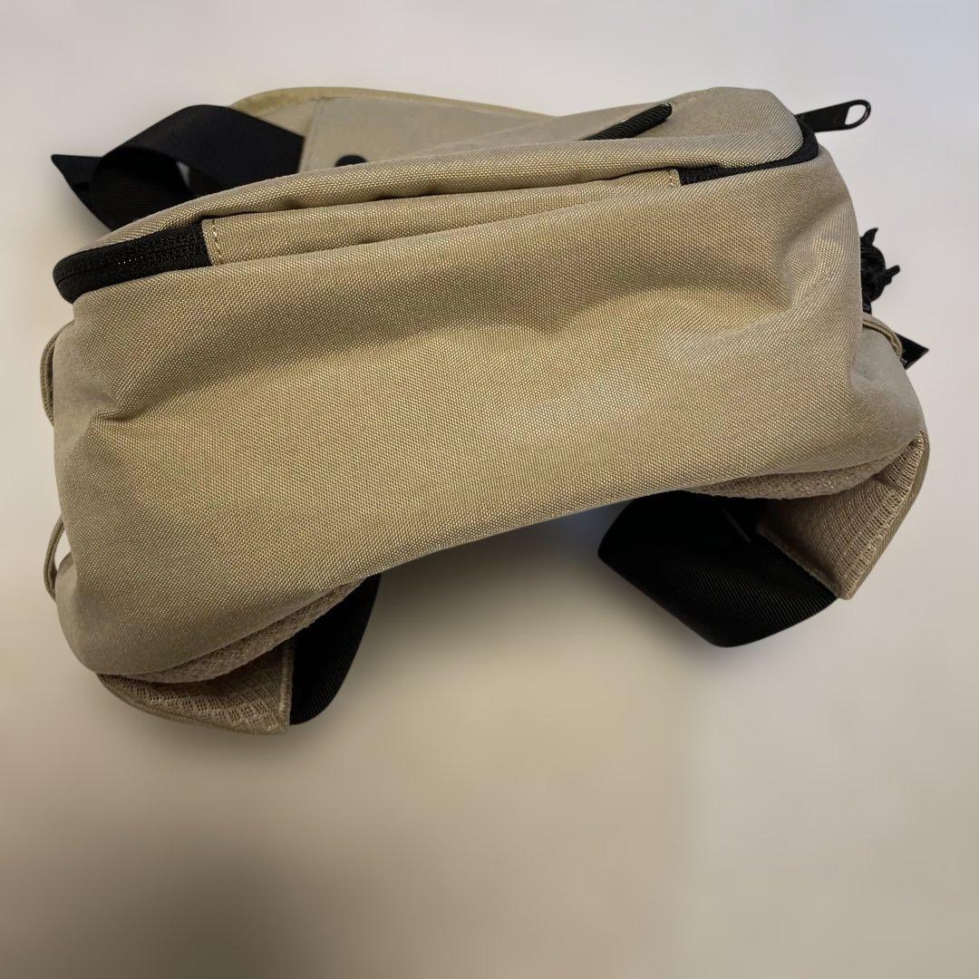 新型　改良版　ハグー Hugoo ヒップシート 抱っこ紐 　ベージュ