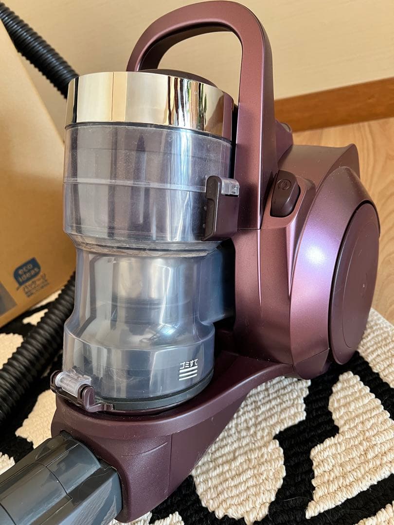 【美品】　パナソニック　サイクロン掃除機　クリーンセンサー　軽量