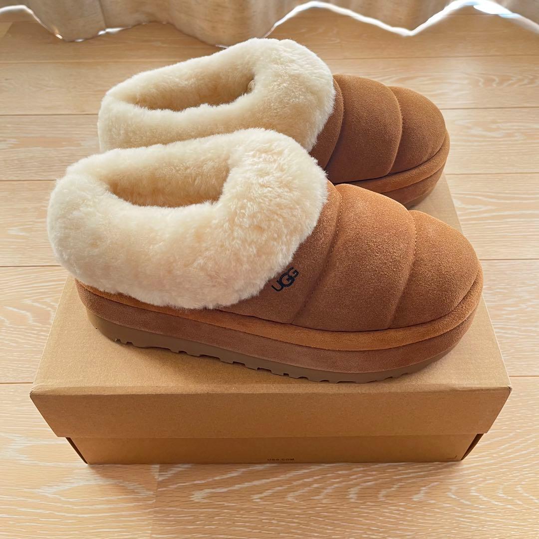 【新品未使用】UGG Tazzlita タズリータ　厚底　黒　25cm 08