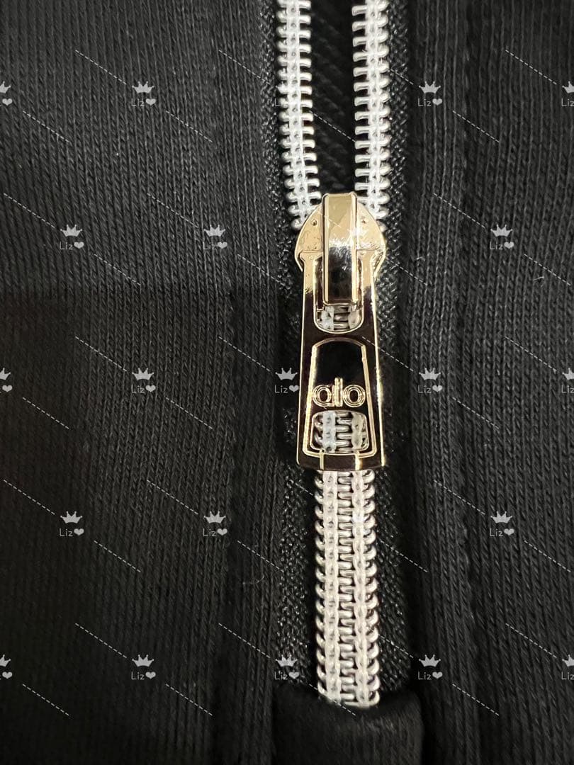 Alo ジップ プルオーバー ブラック