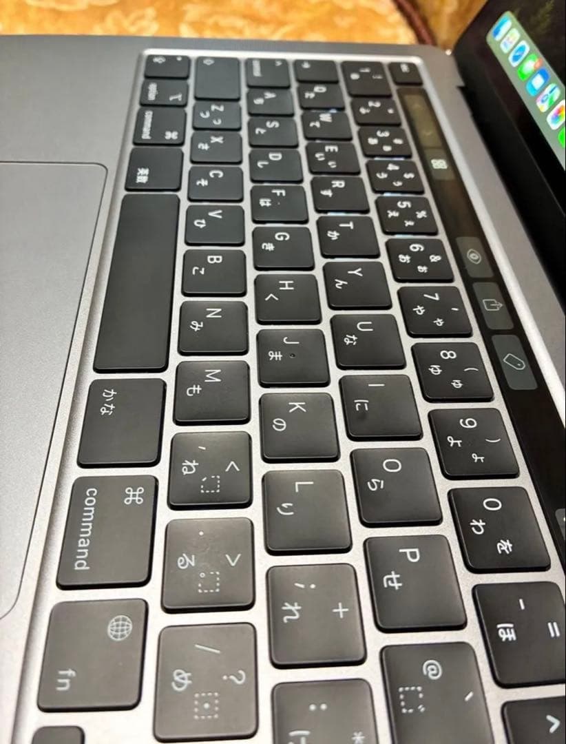 Apple MacBook Pro 2022 13インチ 8GB