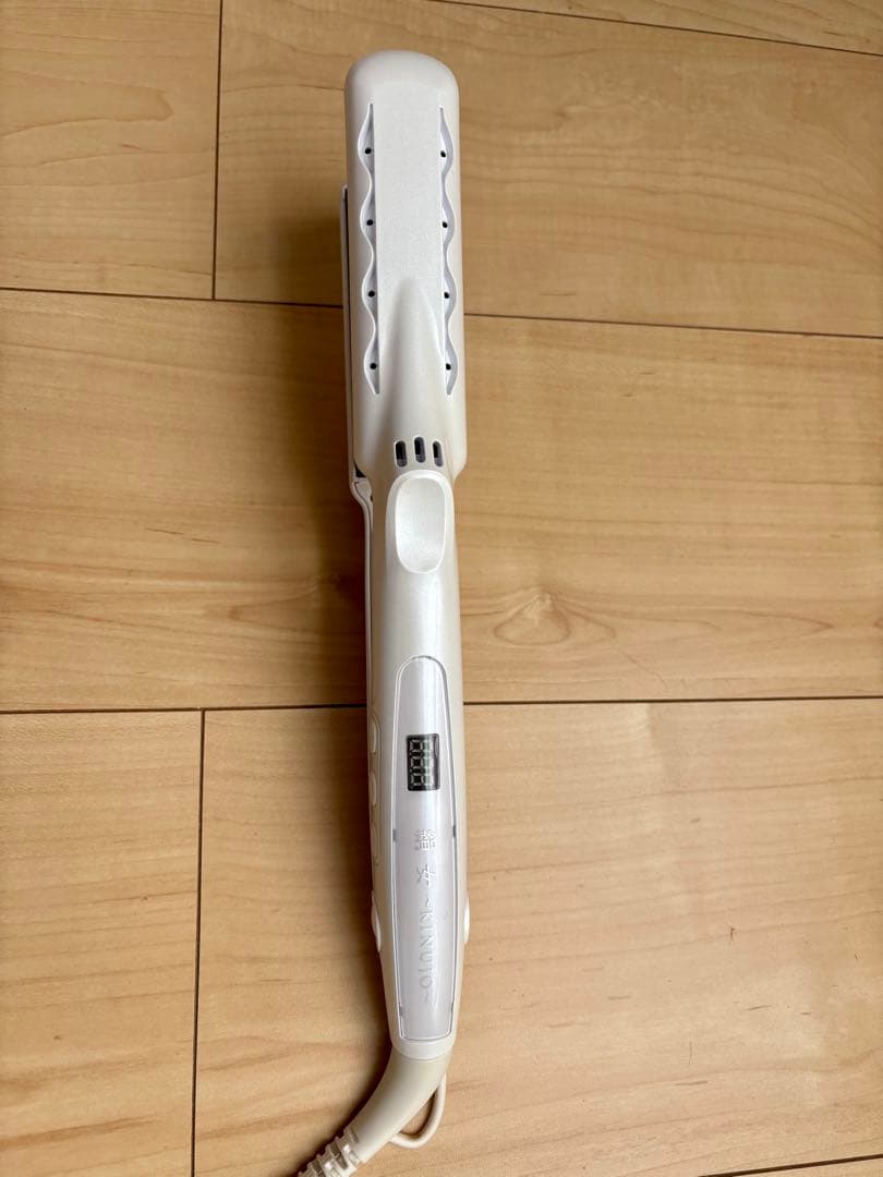 絹女　KINUJO ストレートヘアアイロン 箱無し