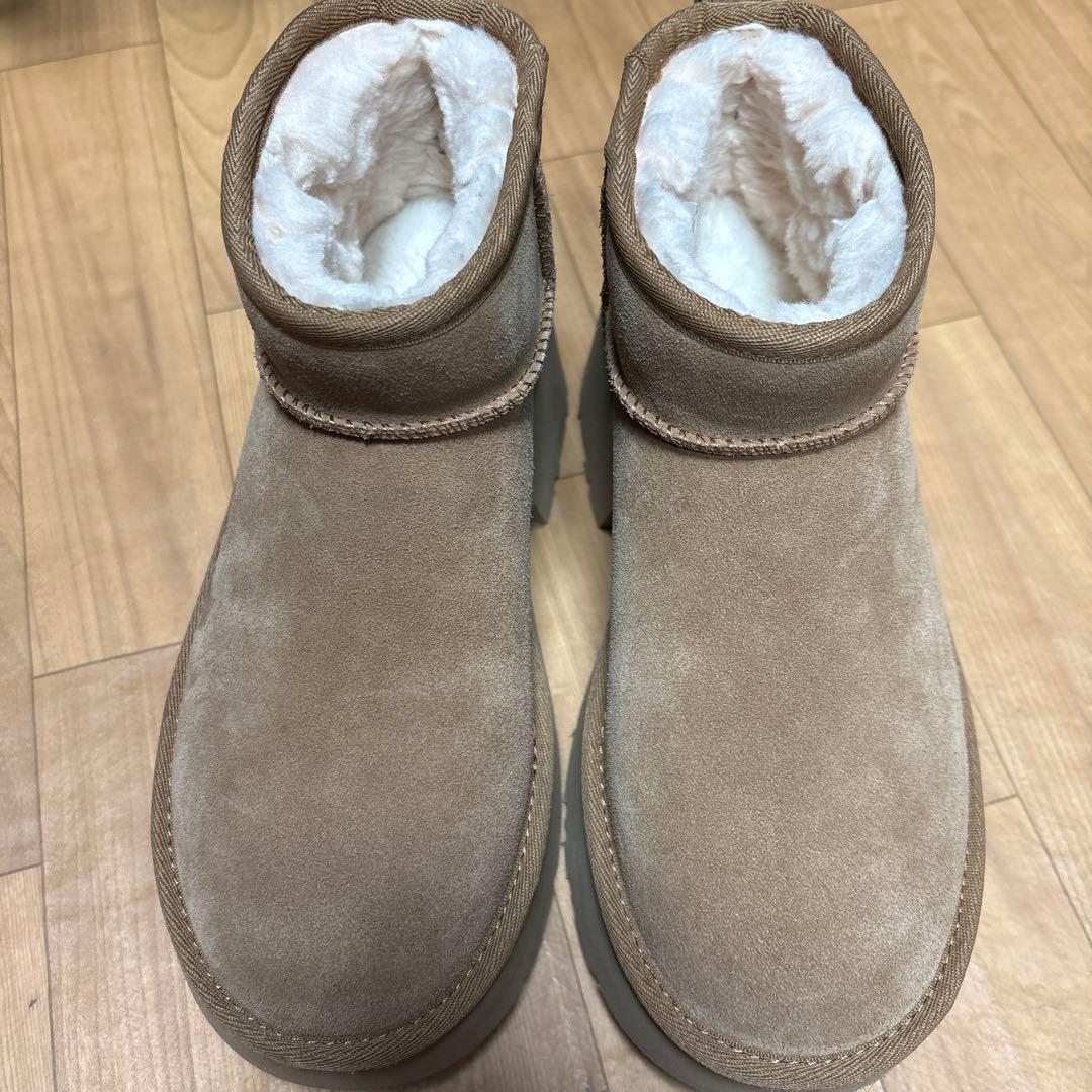 UGG ベージュ 厚底ブーツ