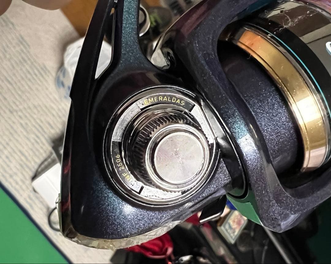 エメラルダス　DAIWA スピニングリール INF2506