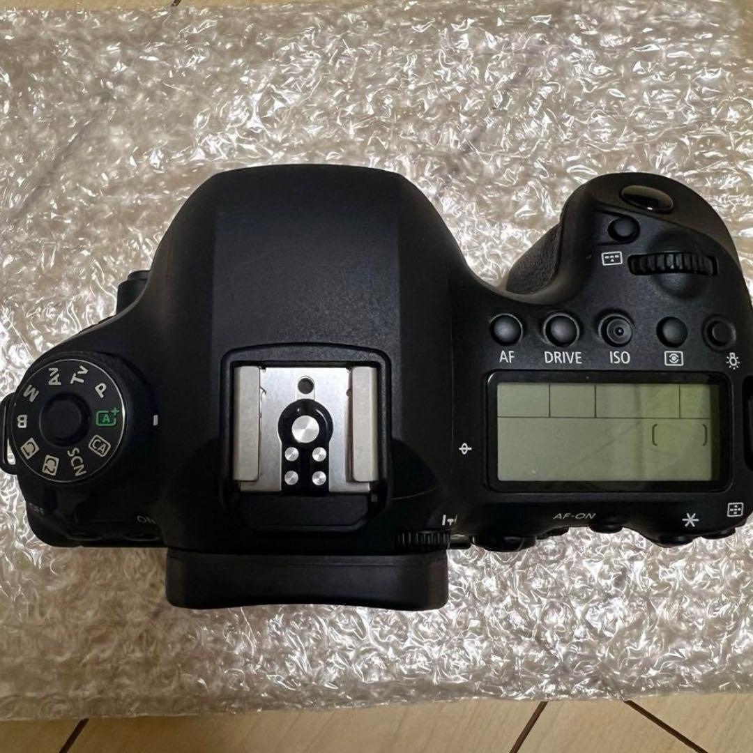 デジタル一眼レフカメラ　Canon EOS 6D Mark II