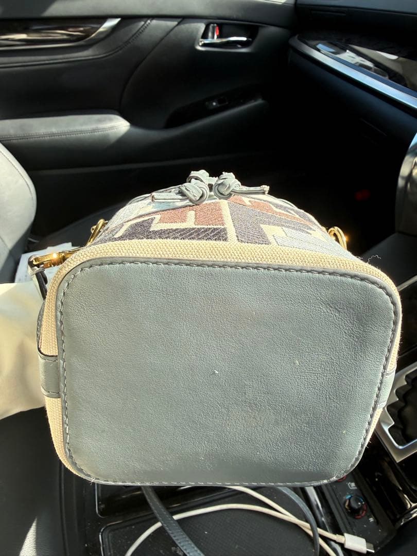 Fendi マルチカラー バケットバッグ