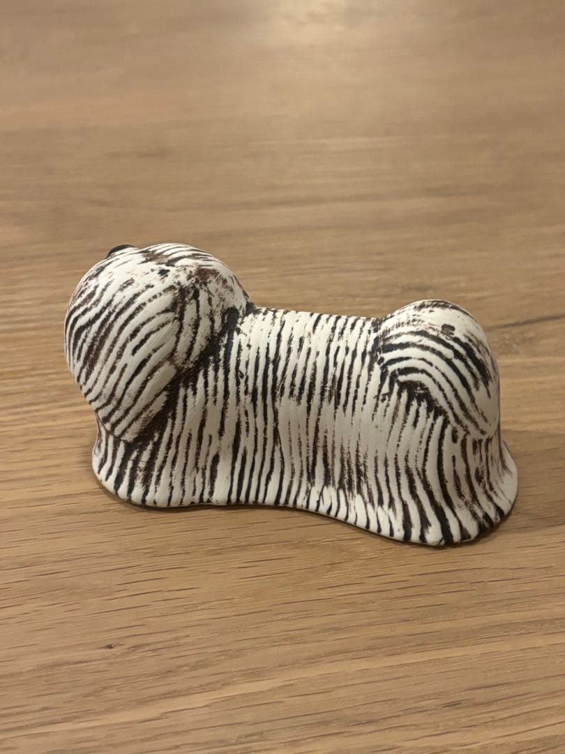 Lisa Larson リサラーソン　犬　マルチーズ