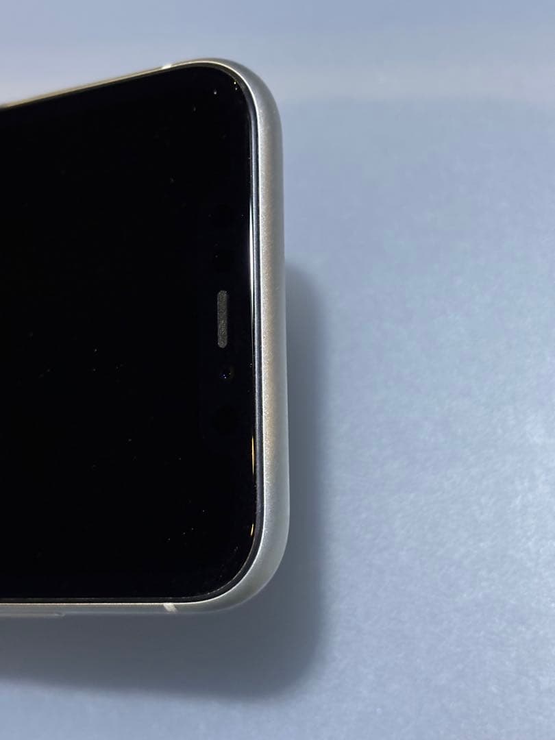 Apple iPhone 11 ホワイト 本体　128GB SIMフリー