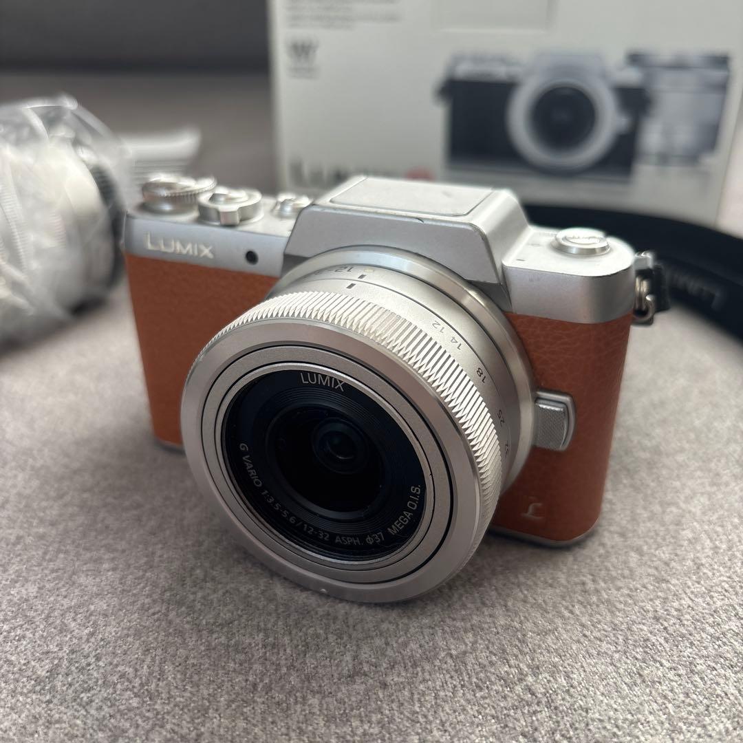 美品 LUMIX DMC-GF7Wミラーレス一眼 ブラウン