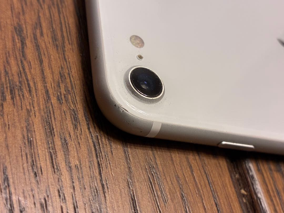 iPhone SE2 本体 美品 カバー&ゴリラガラス付