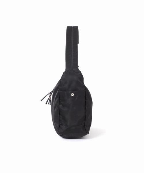 NOMADIS 　ショルダーバッグ