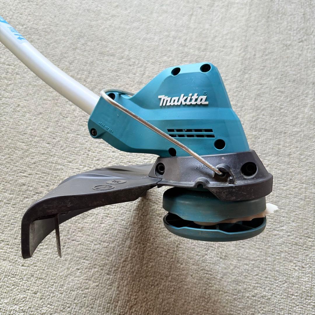 マキタ 18V 充電式草刈機 樹脂刃付 バッテリー充電器付き MUR189DWF
