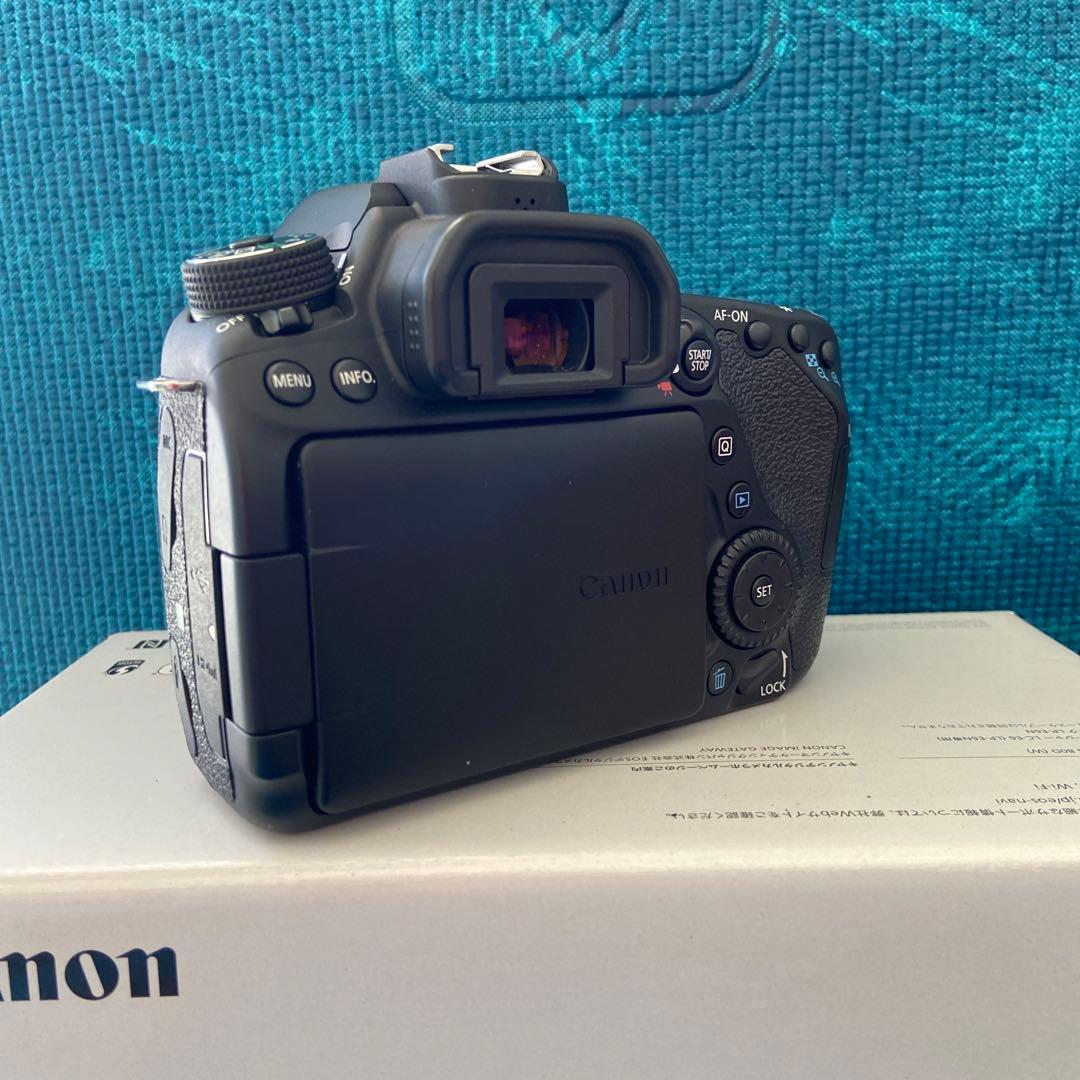 美品！Canon EOS 80D ボディ 動作良好 一眼レフ