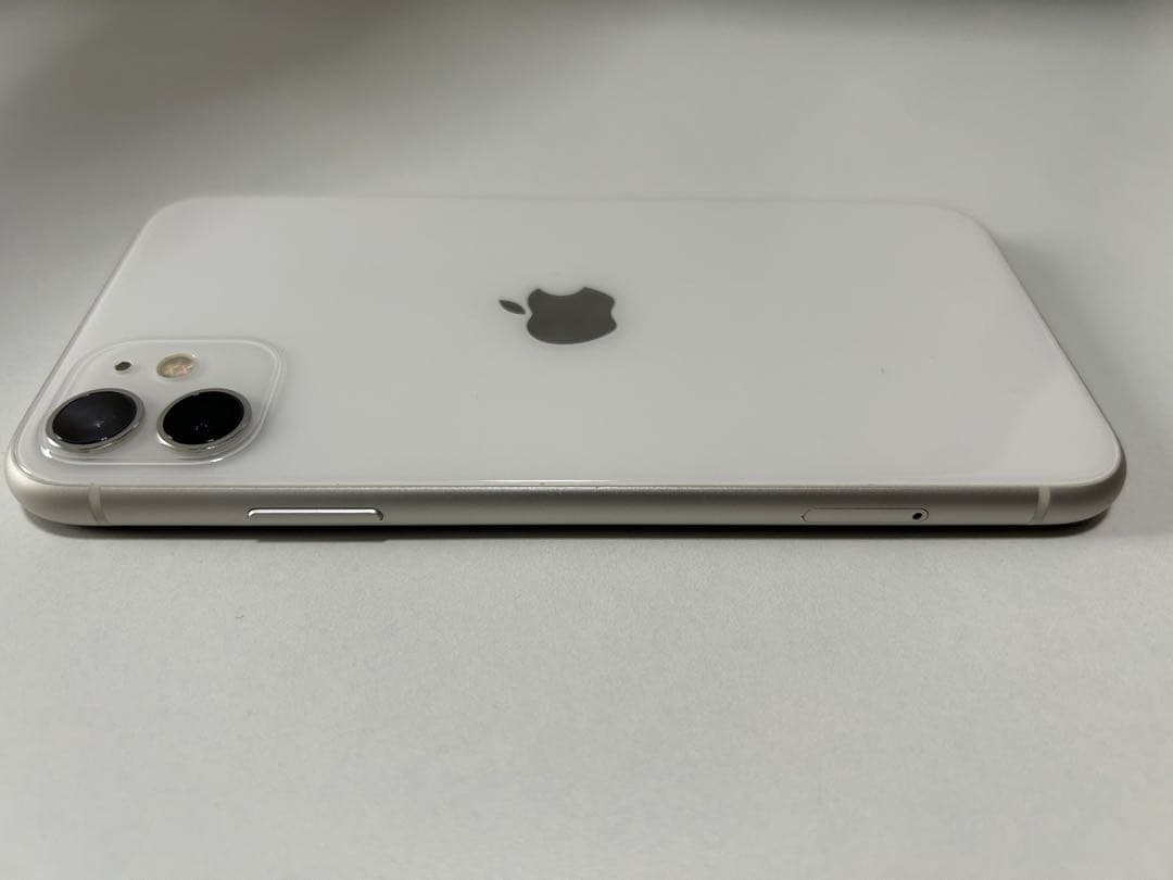iphone11 128g ホワイト　本体