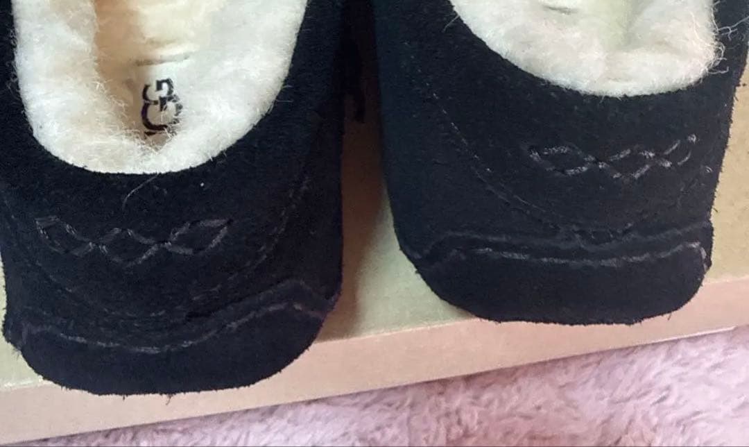 新品未使用 UGG Ansleyアンスレー チャームジェム サイズ8 ブラック