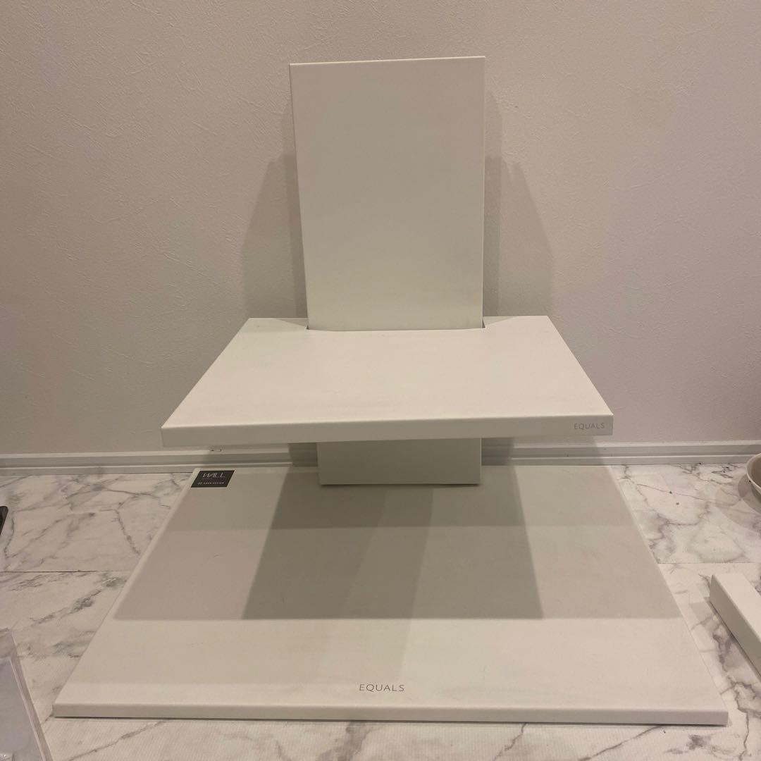 EQUALS 壁寄せテレビスタンド WALL V2 ロータイプ　ホワイト