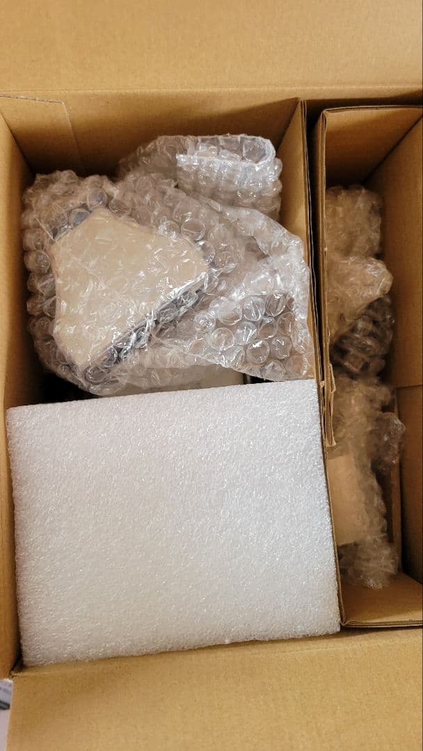 アイリスオーヤマ　2024年製ハンディリンサークリーナーRNS-B200D-HW