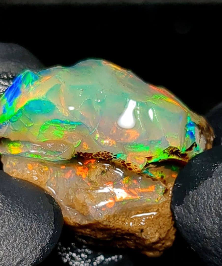 【20ct】エチオピア　オパール　原石　天然石　鉱物　標本　虹　ハニカムオパール