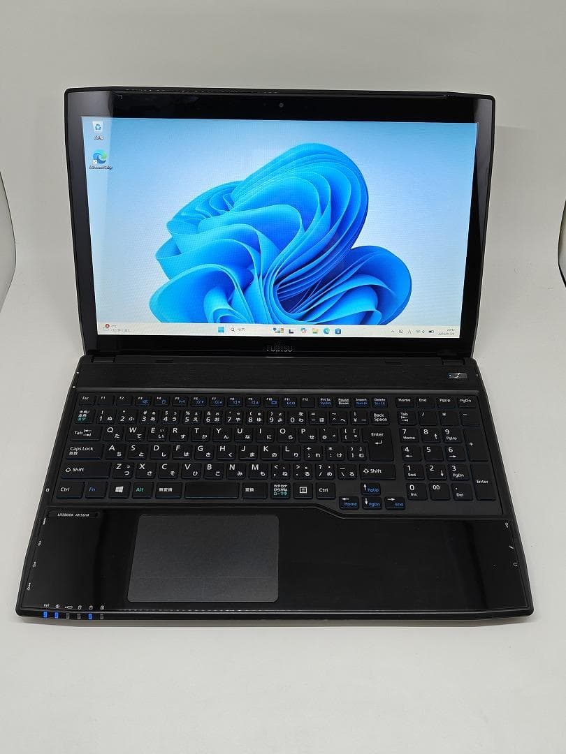 【FUJITSU】爆速 Core i7/新品SSD128GB 8GB D12