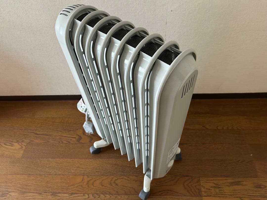 デロンギ　オイルヒーター　RHJ45M0807-DG 750w