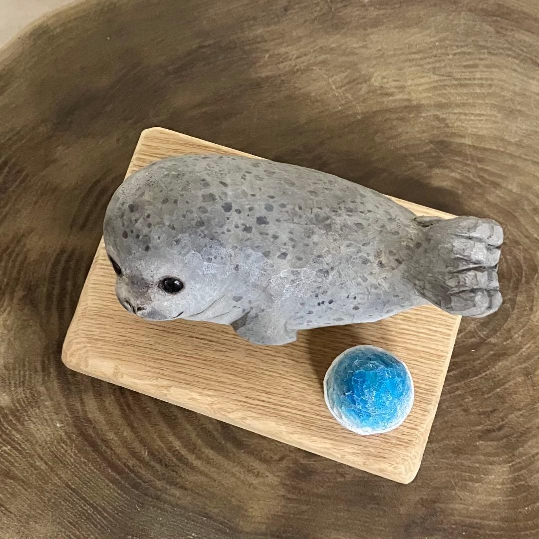 木彫りのアザラシ