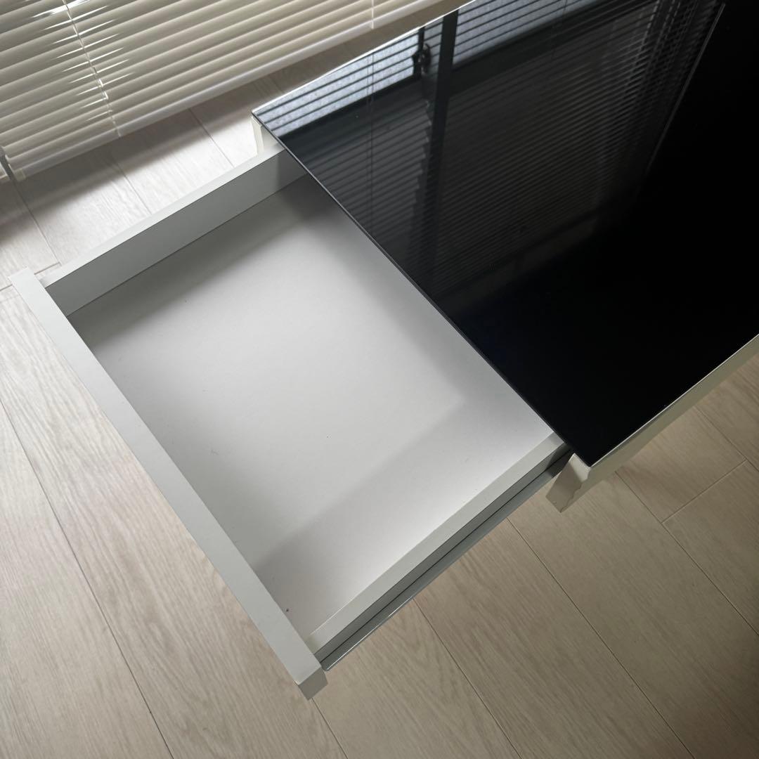 鏡面 白と黒の波模様センターテーブル カフェ ローテーブル