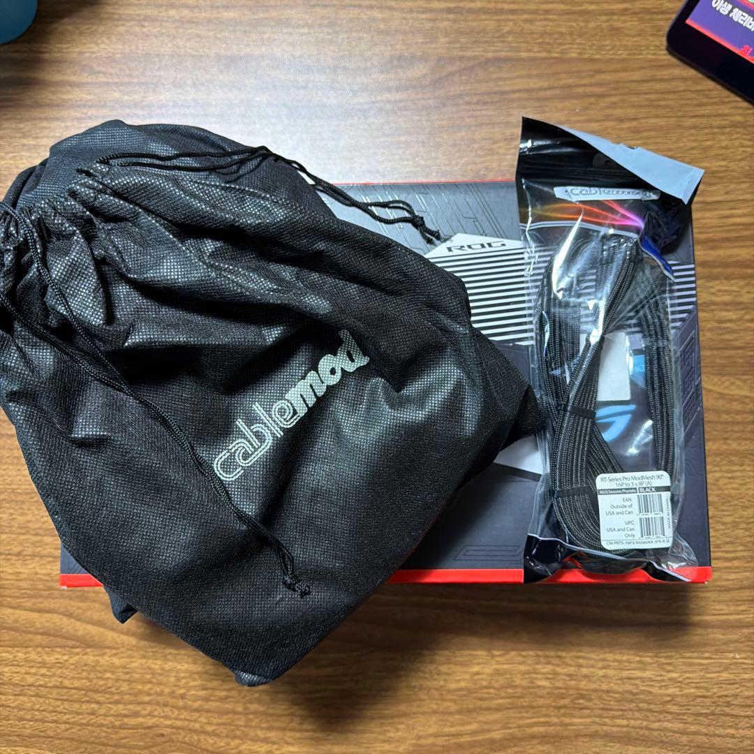 ASUS ROG THOR 1000W PLATINUM II 電源ユニット