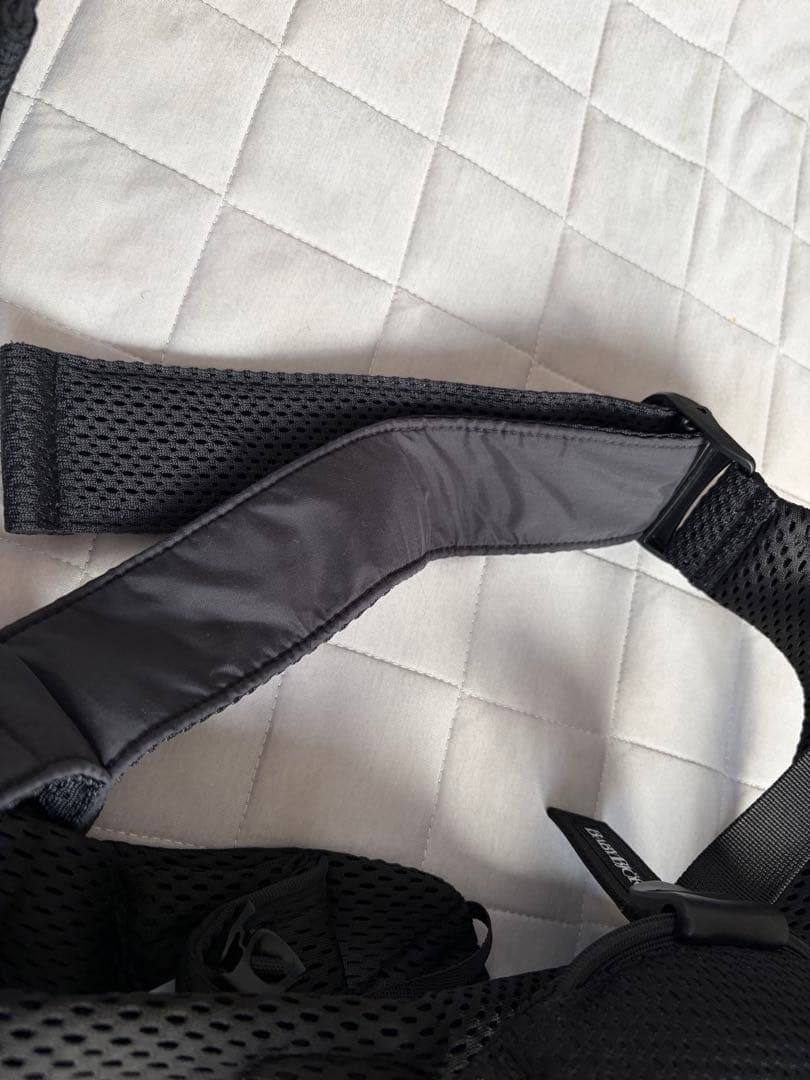 【極美品】ベビービョルン ワンカイエアーメッシュ ブラック 試着のみ 新生児OK