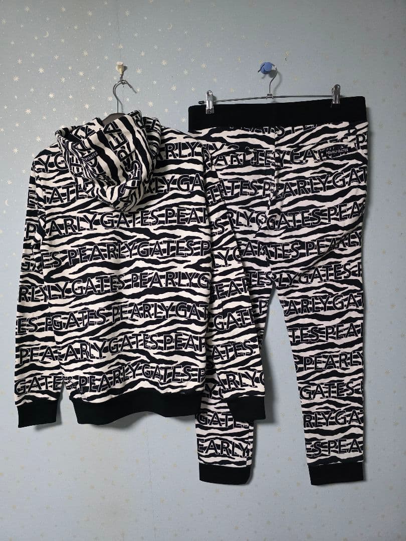 Syoです!新品同様パーリーゲイツゼブラ柄裏起毛セットアップ６