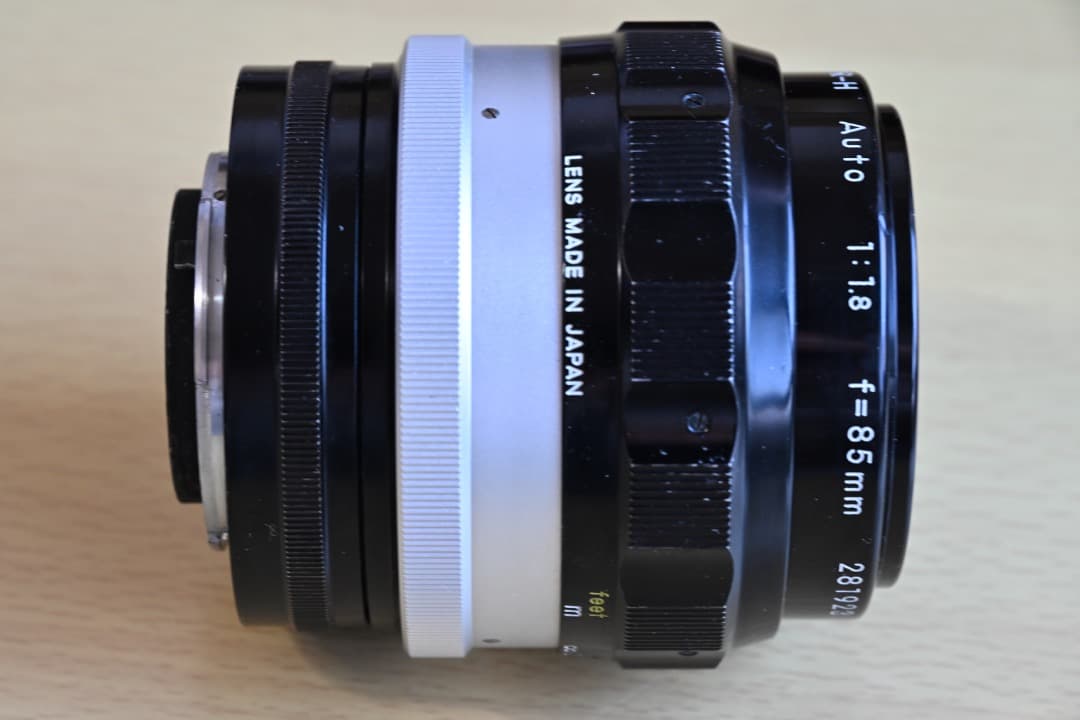 美品 NIKKOR-H Auto 85mm F1.8 分解清掃済み